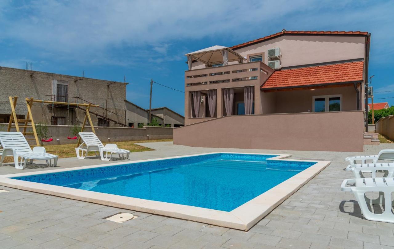 Apartmani Krzak Nin Esterno foto