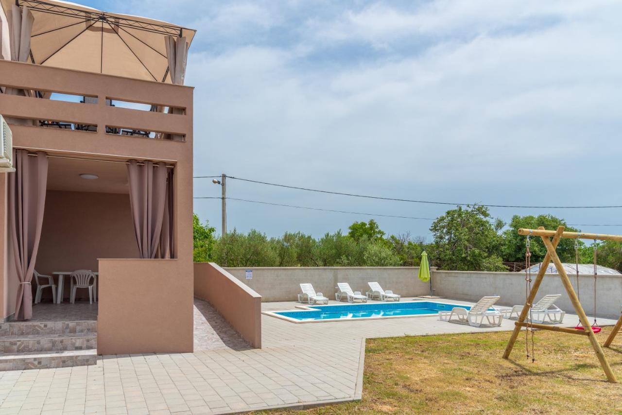 Apartmani Krzak Nin Esterno foto
