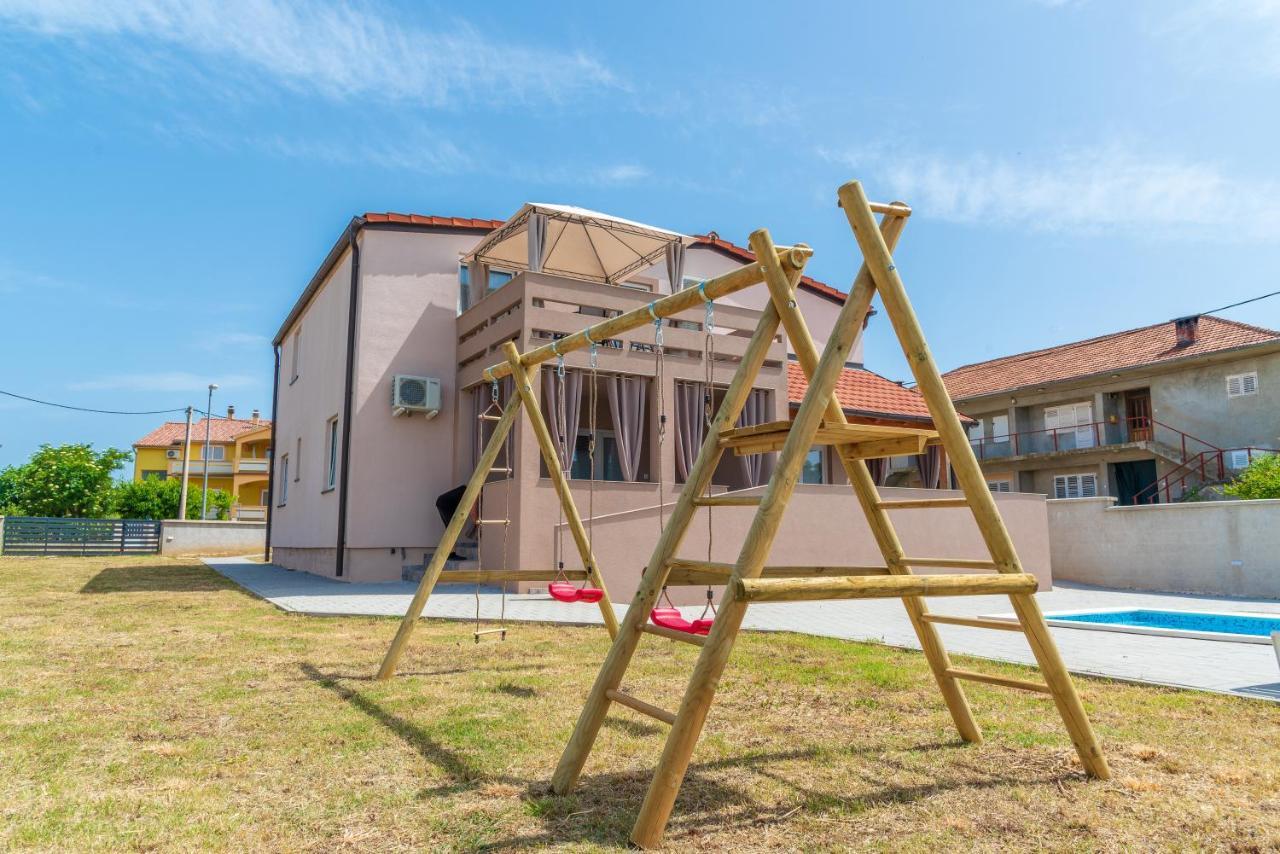 Apartmani Krzak Nin Esterno foto