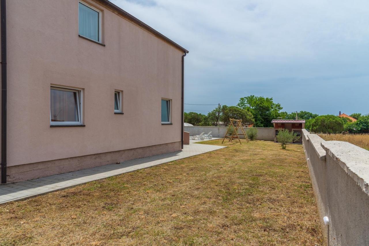 Apartmani Krzak Nin Esterno foto