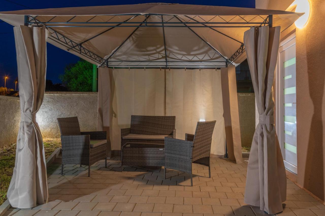 Apartmani Krzak Nin Esterno foto