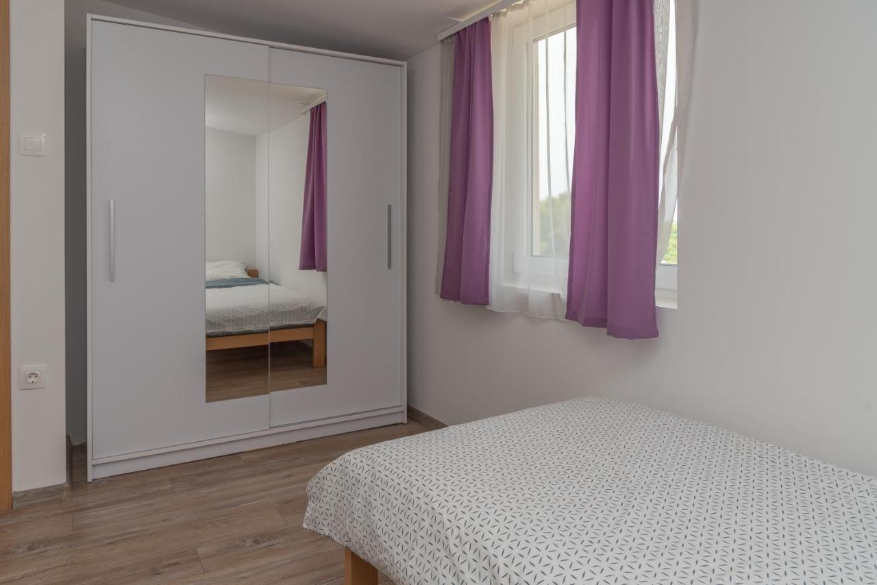Apartmani Krzak Nin Esterno foto