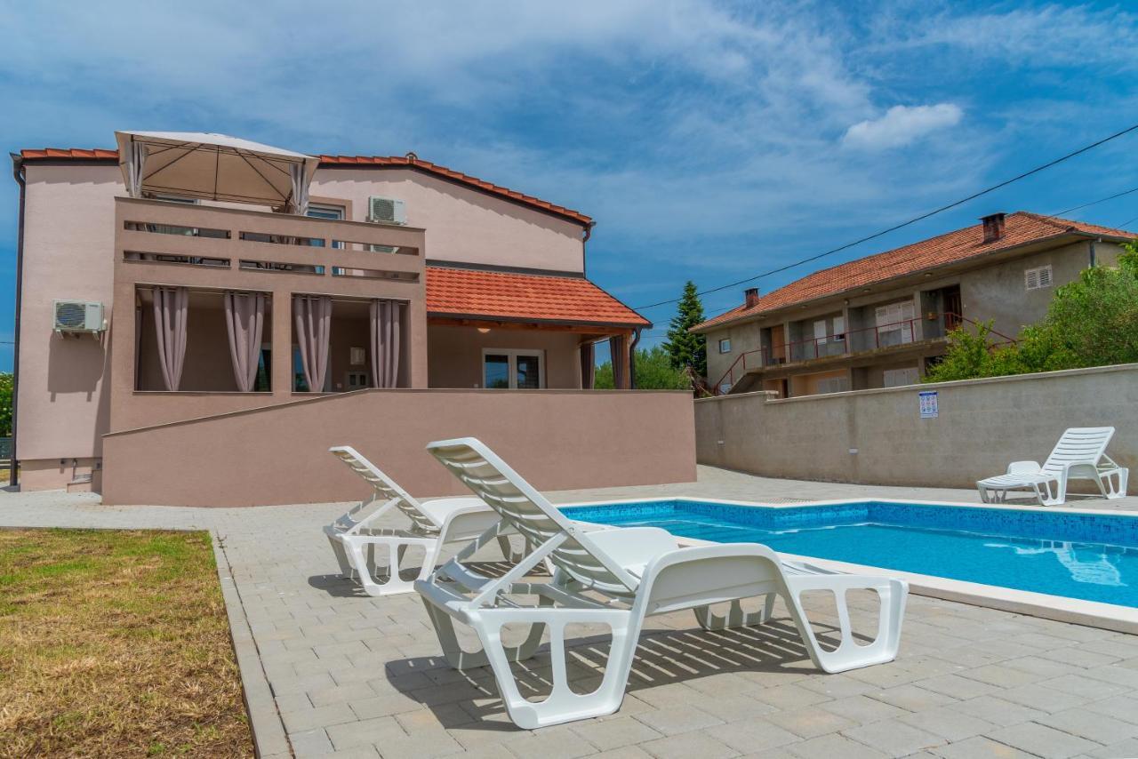 Apartmani Krzak Nin Esterno foto