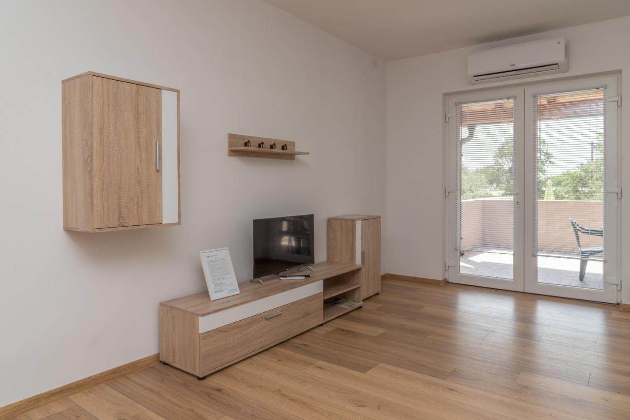 Apartmani Krzak Nin Esterno foto