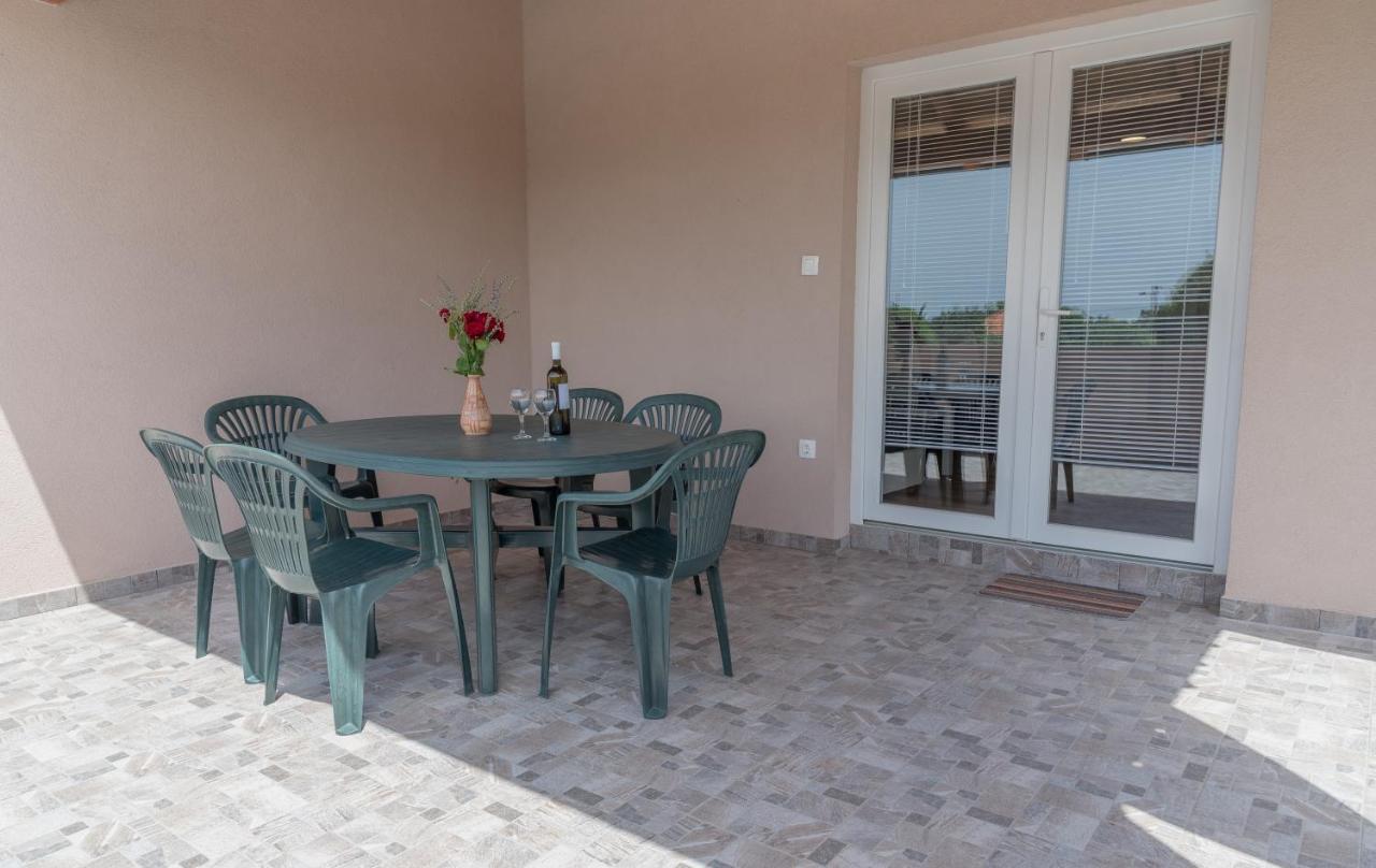 Apartmani Krzak Nin Esterno foto