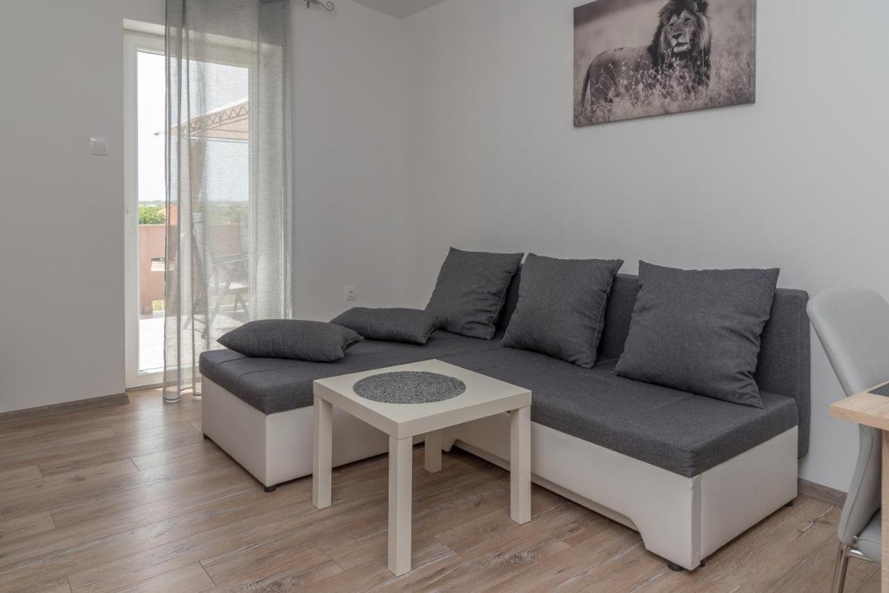 Apartmani Krzak Nin Esterno foto