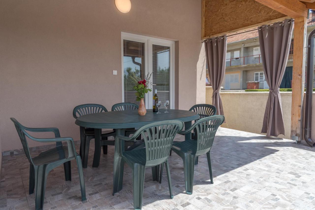 Apartmani Krzak Nin Esterno foto