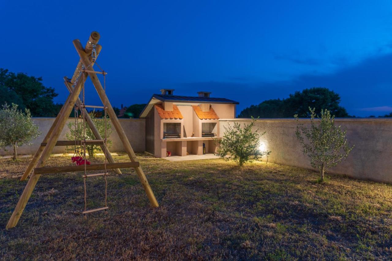 Apartmani Krzak Nin Esterno foto